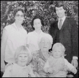 Photo of Elma and descendants